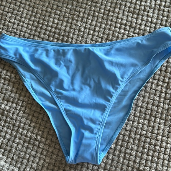 Women’s Ocean Avenue Swimwear Size XL Excellent Condition - Picture 2 of 4